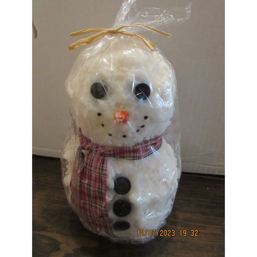 Snowman cake candle Ewe's view white carrot nose black eyes plaid scarf new